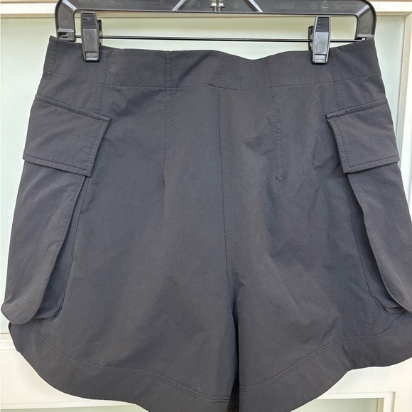 Lululemon Women's Black Shorts - Picture 2 of 6